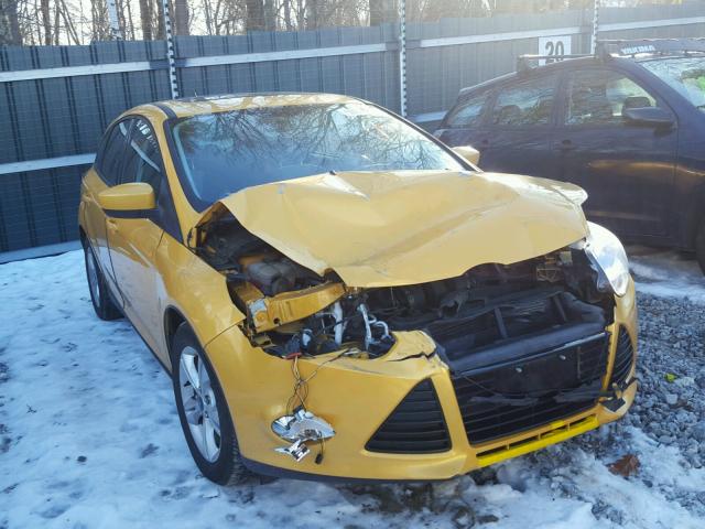 1FAHP3K23CL281511 - 2012 FORD FOCUS SE YELLOW photo 1