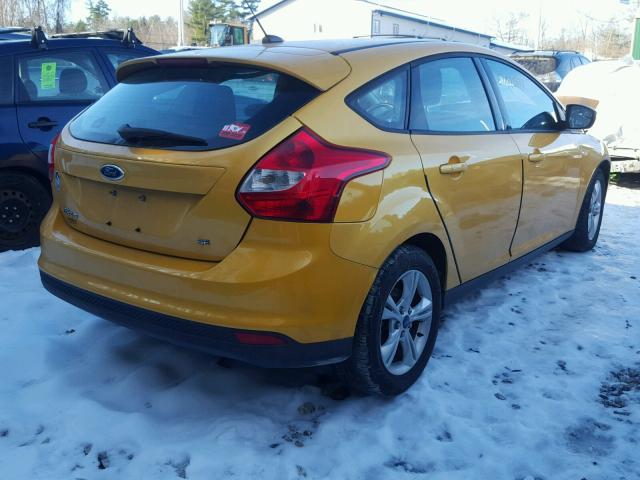 1FAHP3K23CL281511 - 2012 FORD FOCUS SE YELLOW photo 4