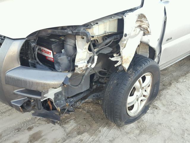 KNDJE723687484197 - 2008 KIA SPORTAGE E SILVER photo 9