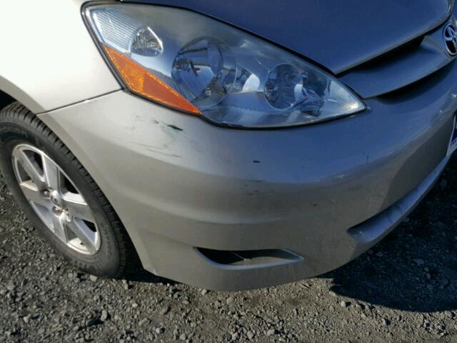 5TDKK4CC3AS322212 - 2010 TOYOTA SIENNA CE SILVER photo 9