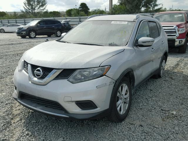 KNMAT2MT0GP712571 - 2016 NISSAN ROGUE S SILVER photo 2