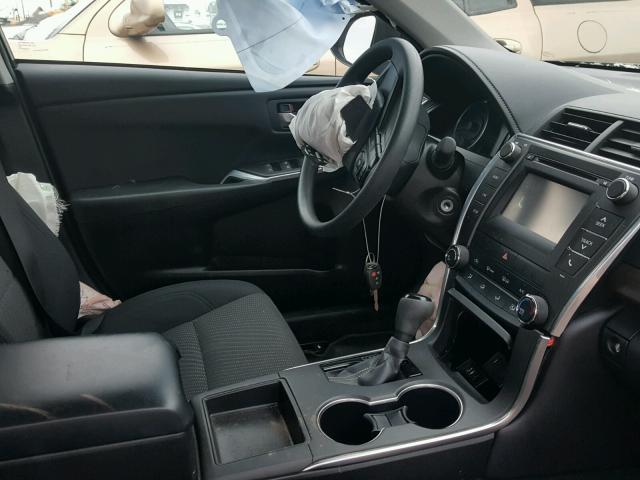 4T1BF1FK0HU378700 - 2017 TOYOTA CAMRY LE გრაფიტი ფოტო 9