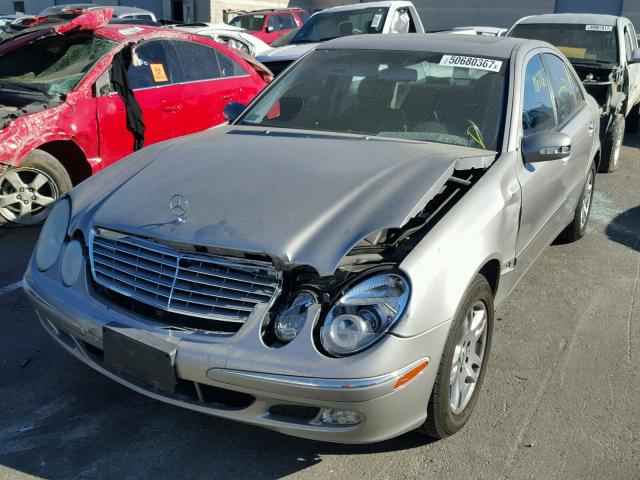 WDBUF65J14A563075 - 2004 MERCEDES-BENZ E 320 GRAY photo 2