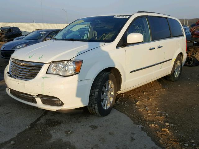 2C4RC1BG1ER454236 - 2014 CHRYSLER TOWN & COU WHITE photo 2