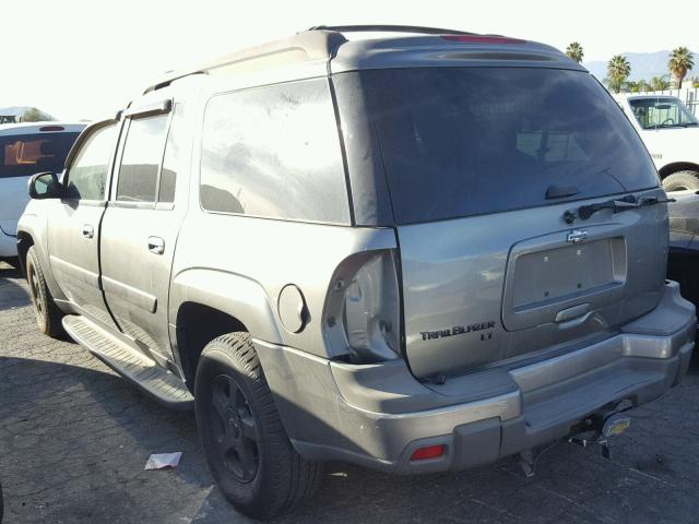 1GNET16S456121170 - 2005 CHEVROLET TRAILBLAZE GRAY photo 3