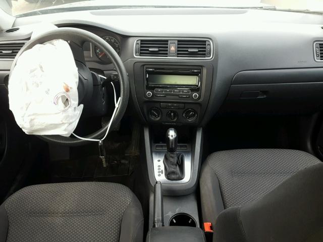 3VW2K7AJ9DM252476 - 2013 VOLKSWAGEN JETTA BASE BLUE photo 9