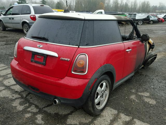 WMWMF33557TL77910 - 2007 MINI COOPER RED photo 4