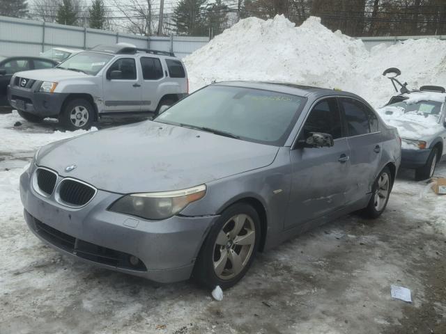 WBANE53516CK81693 - 2006 BMW 525 I GRAY photo 2