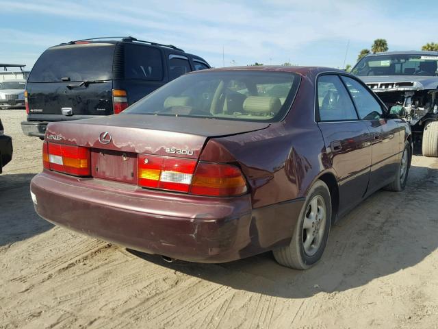 JT8BF28GXW5047776 - 1998 LEXUS ES 300 RED photo 4