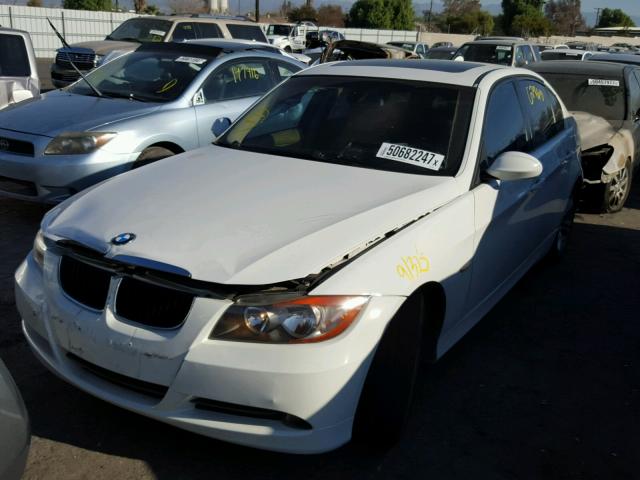 WBAVA37598NL54231 - 2008 BMW 328 I WHITE photo 2