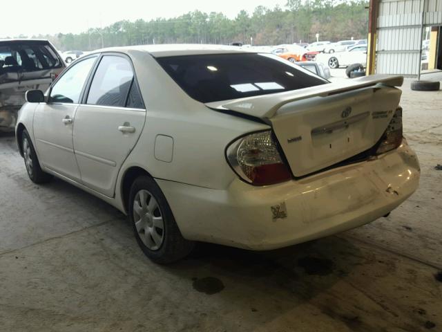 4T1BE32K83U131163 - 2003 TOYOTA CAMRY LE WHITE photo 3