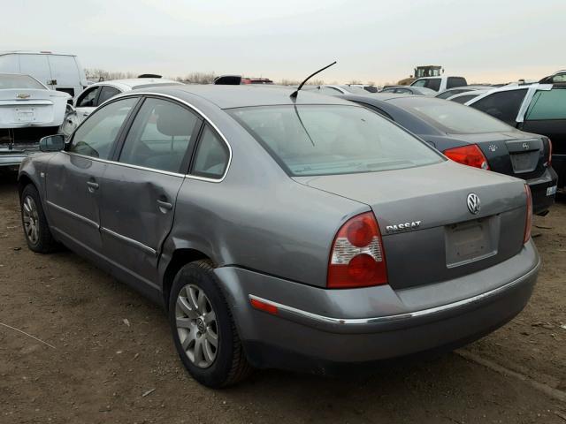 WVWPD63B82P304111 - 2002 VOLKSWAGEN PASSAT GLS GRAY photo 3