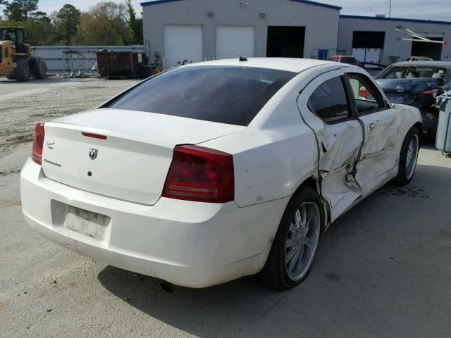 2B3KA43G38H245048 - 2008 DODGE CHARGER WHITE photo 4