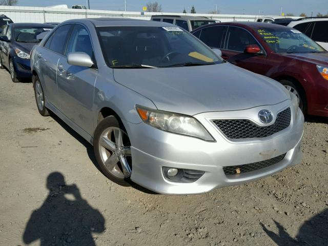 4T1BF3EK7BU175811 - 2011 TOYOTA CAMRY BASE SILVER photo 1