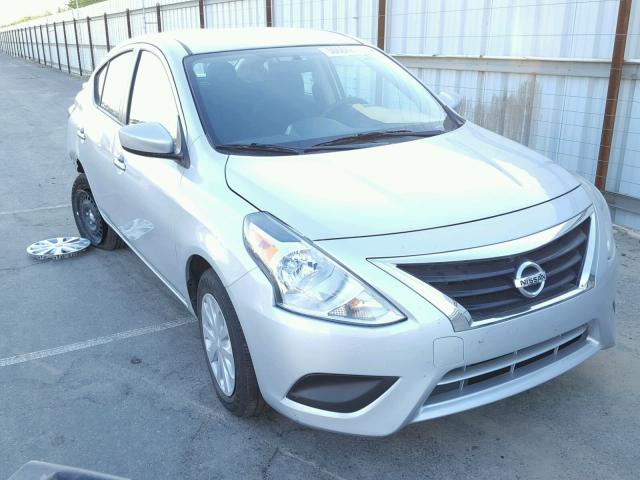 3N1CN7AP2HL848322 - 2017 NISSAN VERSA S SILVER photo 1