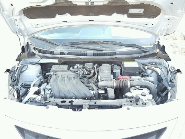 3N1CN7AP2HL848322 - 2017 NISSAN VERSA S SILVER photo 7