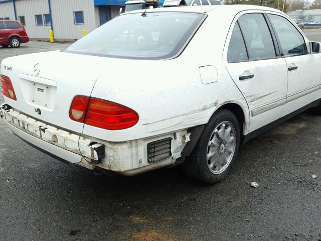 WDBJF55F8VA440688 - 1997 MERCEDES-BENZ E 320 WHITE photo 9