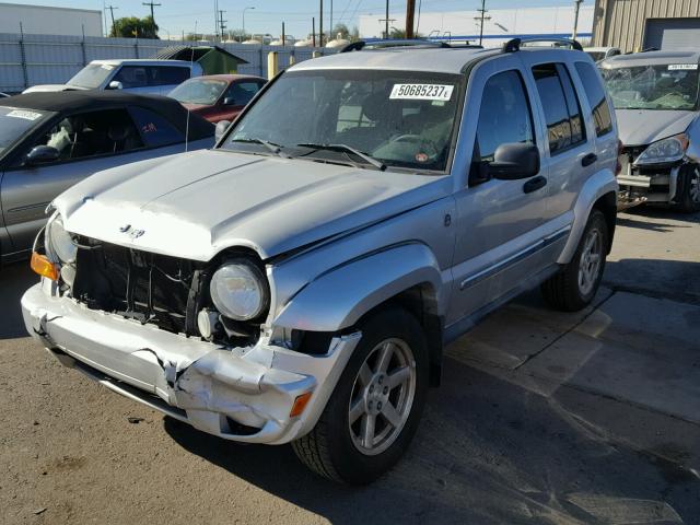 1J4GL58K45W596303 - 2005 JEEP LIBERTY LI SILVER photo 2