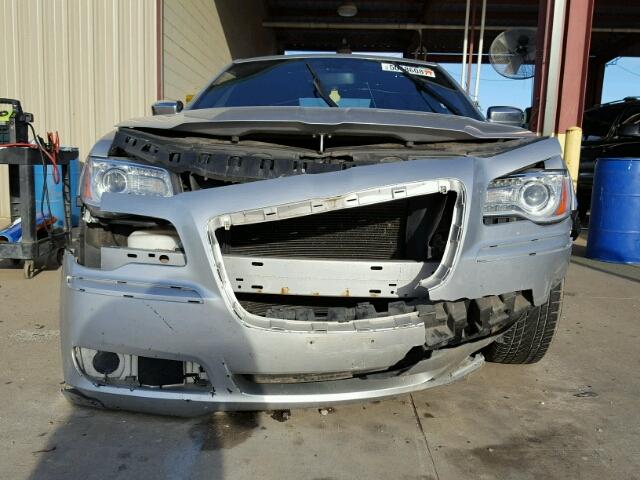 2C3CCACG1CH182167 - 2012 CHRYSLER 300 LIMITE SILVER photo 9