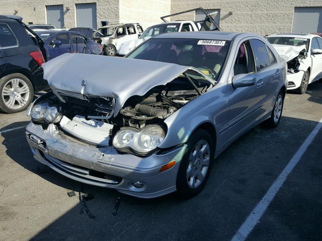 WDBRF61J45A766667 - 2005 MERCEDES-BENZ C 240 SILVER photo 2