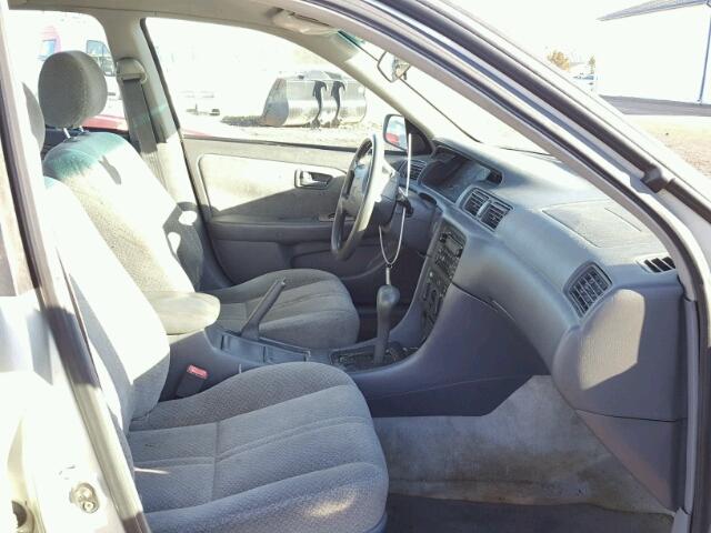 4T1BG22K81U020470 - 2001 TOYOTA CAMRY CE SILVER photo 5