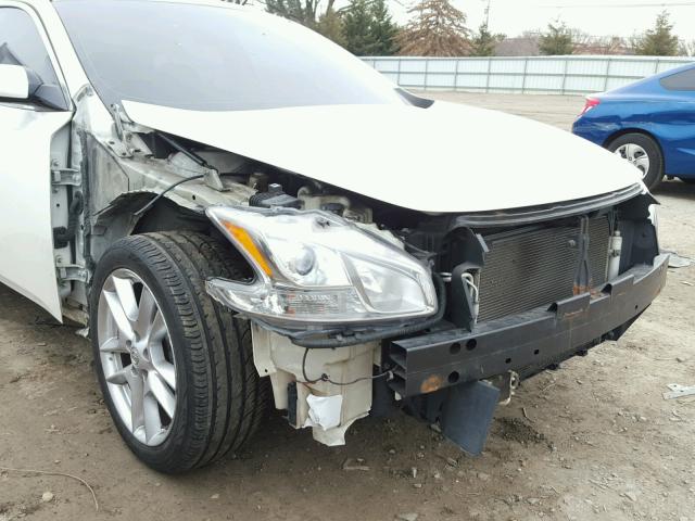 1N4AA5AP0AC821874 - 2010 NISSAN MAXIMA S Biały zdjęcie 9