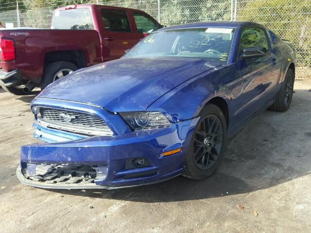 1ZVBP8AM9E5318405 - 2014 FORD MUSTANG BLUE photo 2