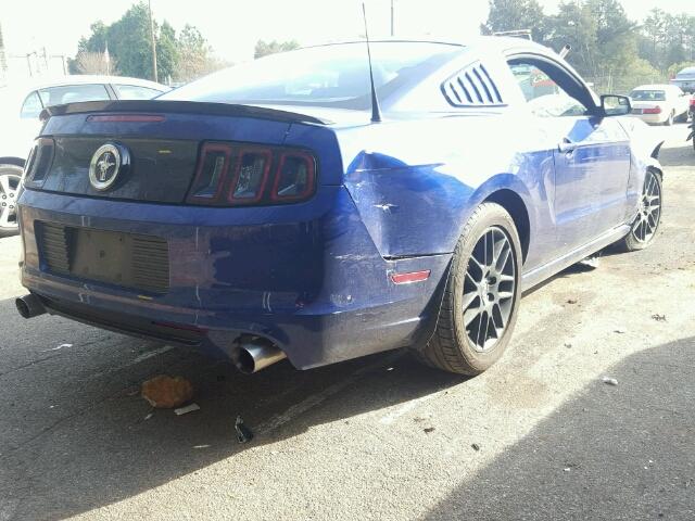 1ZVBP8AM9E5318405 - 2014 FORD MUSTANG BLUE photo 4