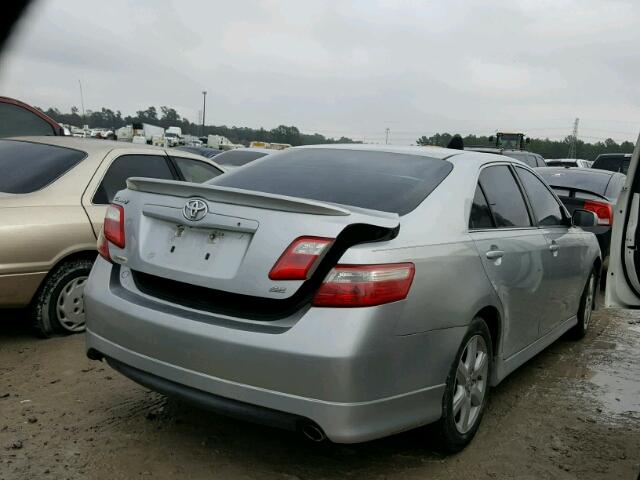 4T1BK46K27U539785 - 2007 TOYOTA CAMRY NEW SILVER photo 4