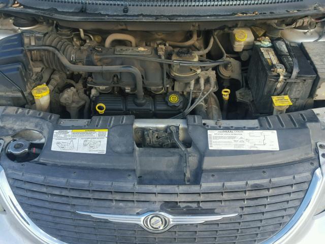 2C4GP54L34R537145 - 2004 CHRYSLER TOWN & COU SILVER photo 7