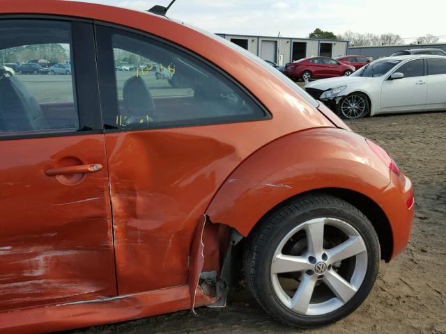 3VWRW3AG1AM035838 - 2010 VOLKSWAGEN NEW BEETLE ORANGE photo 9