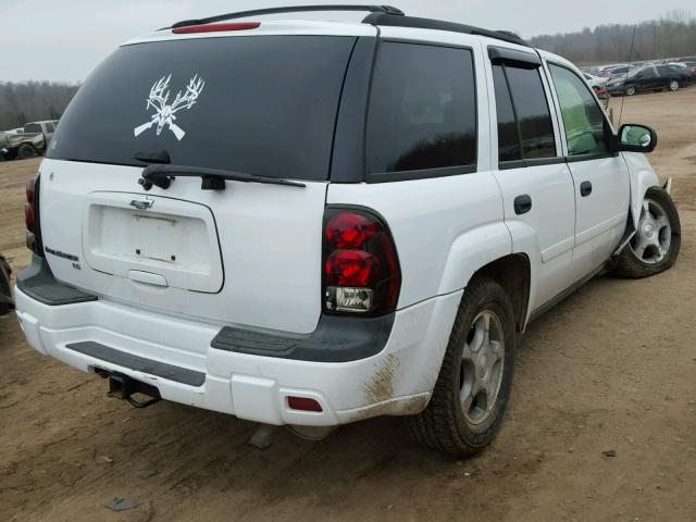 1GNDT13S682216924 - 2008 CHEVROLET TRAILBLAZE WHITE photo 4