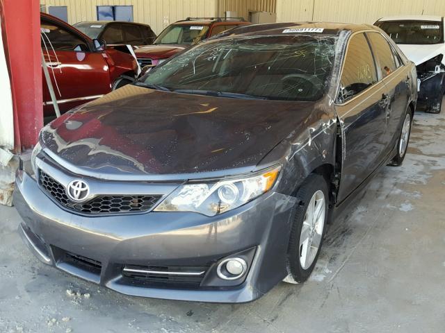 4T1BF1FK3EU320317 - 2014 TOYOTA CAMRY L CHARCOAL photo 2