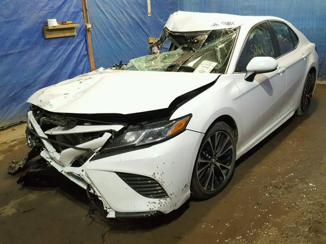 4T1B11HK4JU035860 - 2018 TOYOTA CAMRY L WHITE photo 2