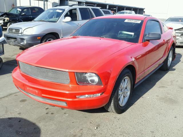 1ZVFT80N075311031 - 2007 FORD MUSTANG RED photo 2