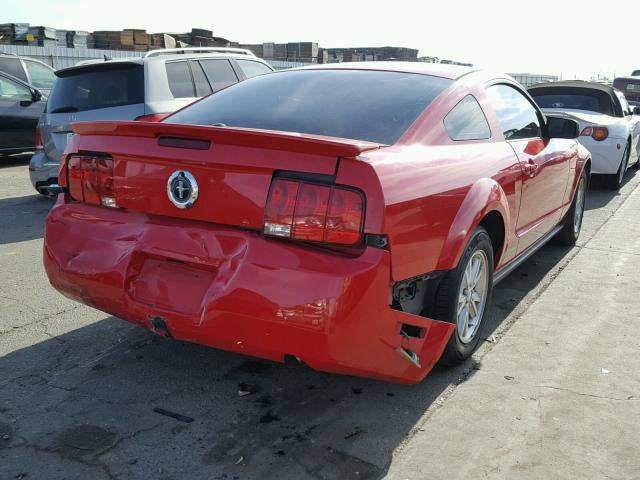 1ZVFT80N075311031 - 2007 FORD MUSTANG RED photo 4