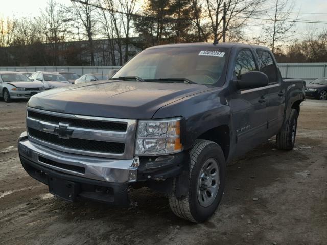 3GCPKREA2BG139365 - 2011 CHEVROLET SILVERADO GRAY photo 2