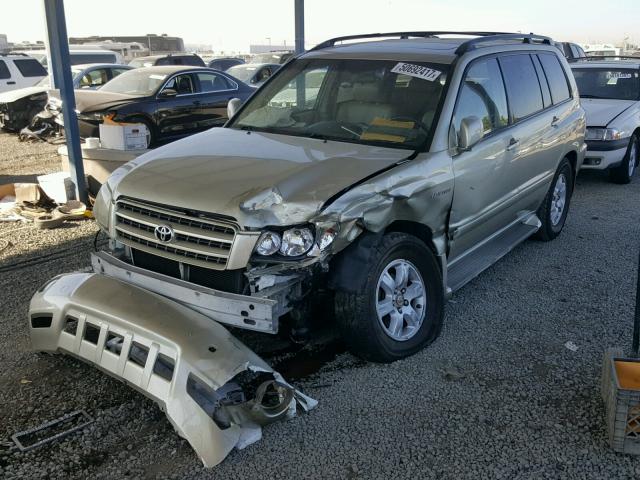 JTEGF21A830102680 - 2003 TOYOTA HIGHLANDER GOLD photo 2