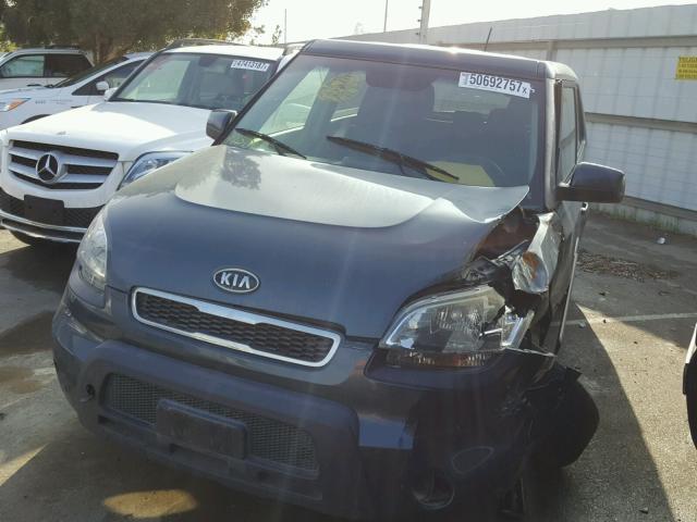 KNDJT2A29B7204135 - 2011 KIA SOUL + GRAY photo 2