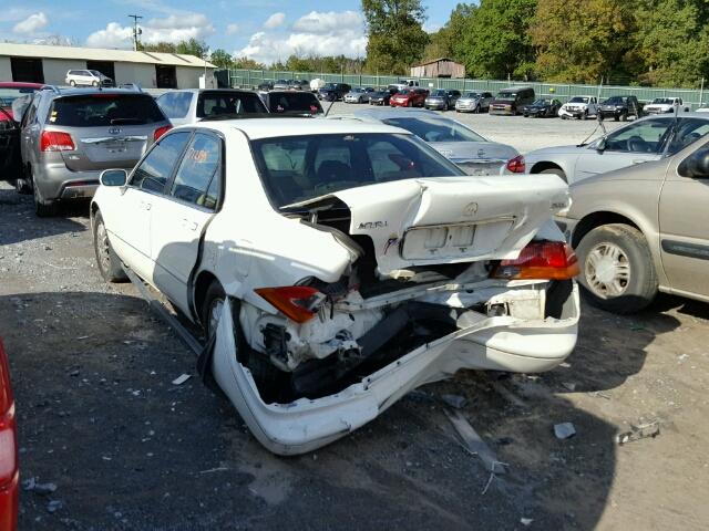 JH4KA967XWC006425 - 1998 ACURA 3.5RL WHITE photo 3