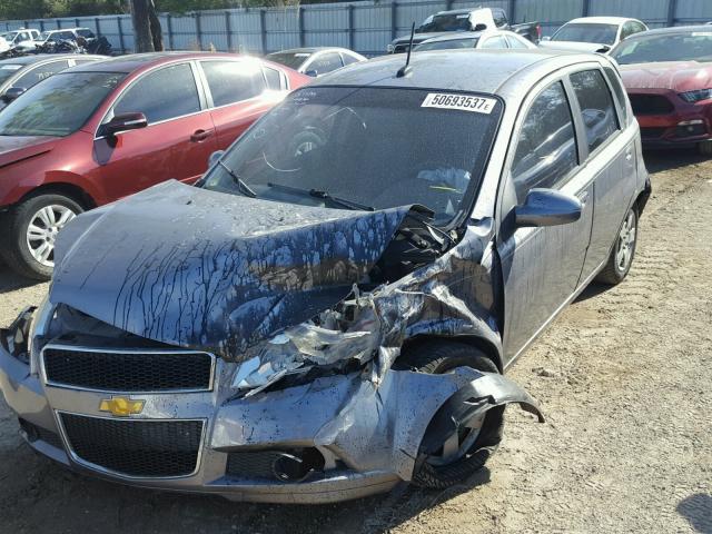 KL1TD66E09B367920 - 2009 CHEVROLET AVEO LS GRAY photo 2