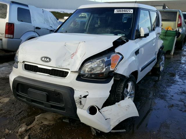 KNDJT2A29A7176786 - 2010 KIA SOUL + WHITE photo 9