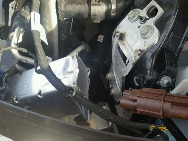 3C4NJDAB2HT668052 - 2017 JEEP COMPASS SP WHITE photo 9