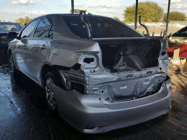 1NXBU40E29Z059083 - 2009 TOYOTA COROLLA BA SILVER photo 3