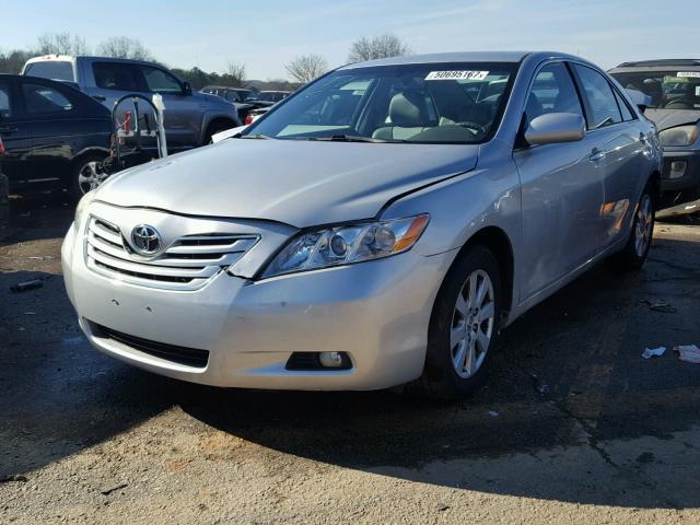 4T1BK46K97U555305 - 2007 TOYOTA CAMRY NEW SILVER photo 2