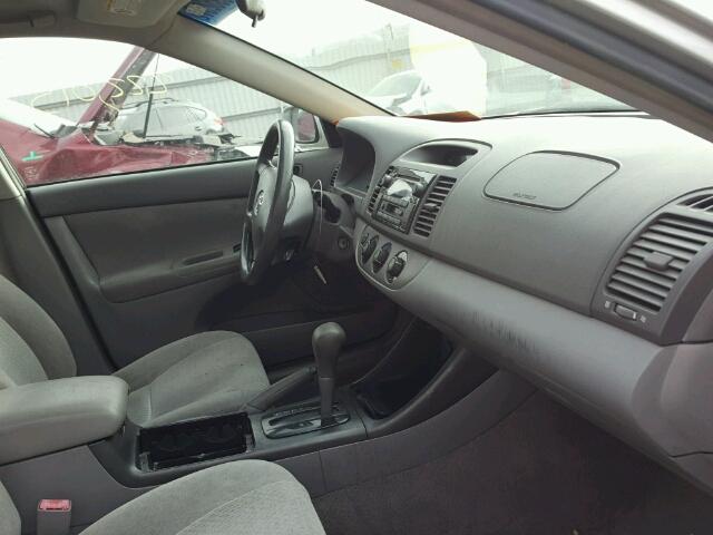 JTDBE32K620010402 - 2002 TOYOTA CAMRY LE SILVER photo 5