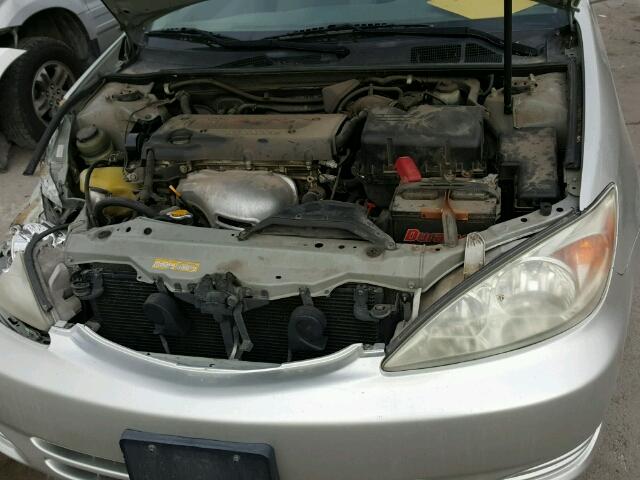 JTDBE32K620010402 - 2002 TOYOTA CAMRY LE SILVER photo 7