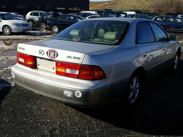 JT8BF28G1W5050596 - 1998 LEXUS ES 300 BEIGE photo 4