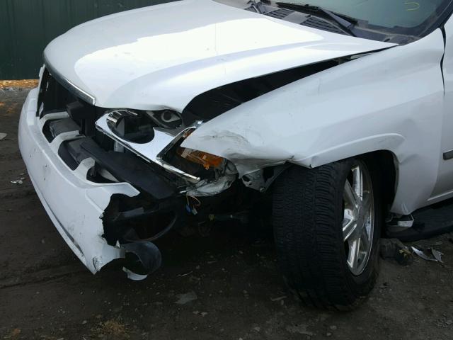 1GKDT13S972307956 - 2007 GMC ENVOY WHITE photo 9