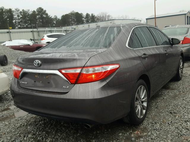 4T1BF1FKXFU076473 - 2015 TOYOTA CAMRY LE GRAY photo 4